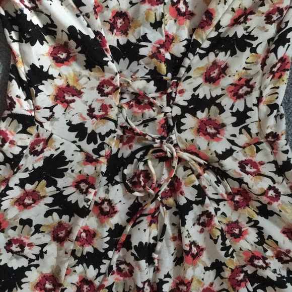 Flower Dress w/ Pockets🌸💐🌺 - Picture 5 of 5